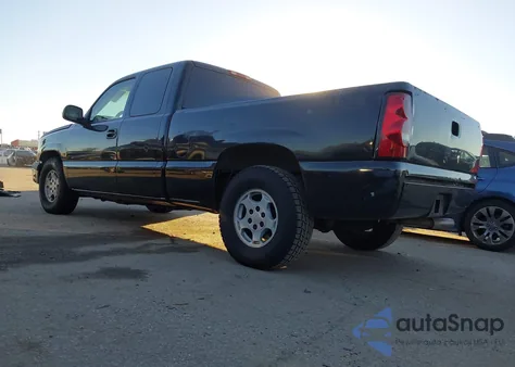 2003 Chevrolet Silverado 1500 Ls z USA, uszkodzony, nr VIN 2GCEC19V131154663